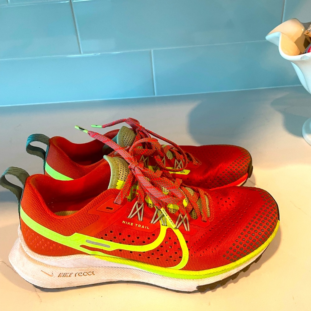 Nike React Flywire trail running women’s 6